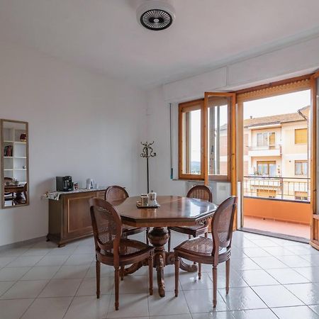 Comfy Flat Steps Away From Siena Station! Apartment Exterior foto