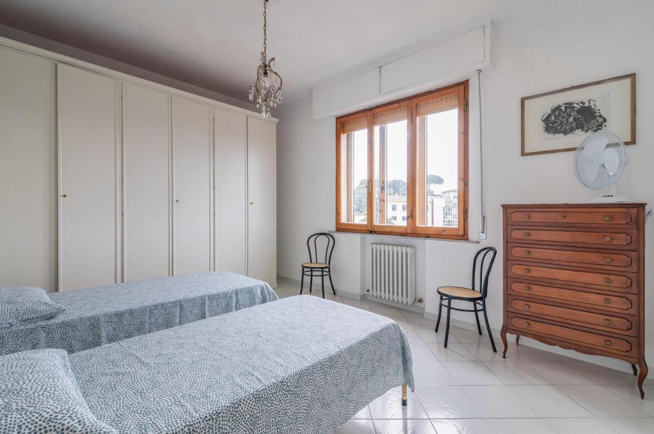 Comfy Flat Steps Away From Siena Station! Apartment Exterior foto