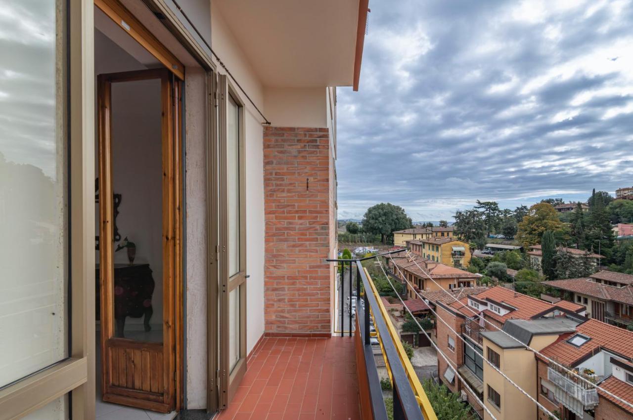 Comfy Flat Steps Away From Siena Station! Apartment Exterior foto