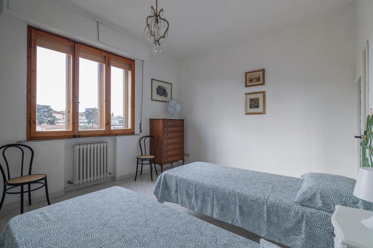 Comfy Flat Steps Away From Siena Station! Apartment Exterior foto